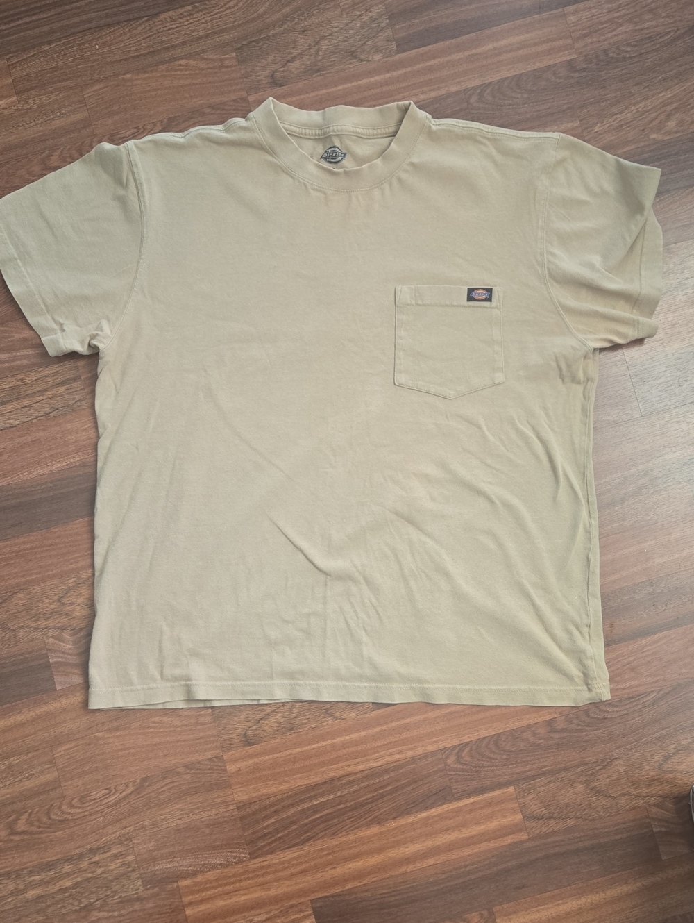 Dickies Pocket Short Sleeve Tee in Khaki - Picture 1 of 4